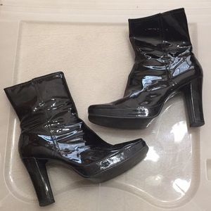 Nine West patent boots size 7
